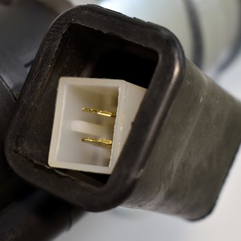 Водяной насос (помпа) Cartronic CRTR0126634 Аналог 75.3780, 16мм, 2 проводной