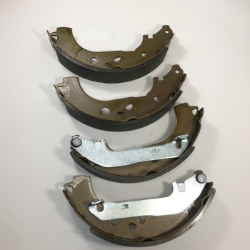 Колодки торм. задние Cartronic CRTR0131698 Аналог 1385735/ 1347420