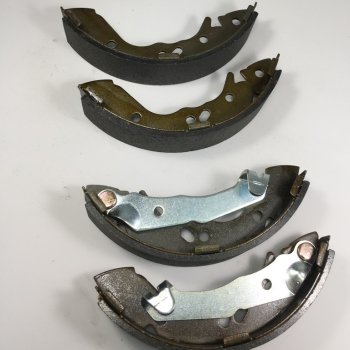 Колодки торм. задние Cartronic CRTR0131804 барабанные Ref.5830525F10